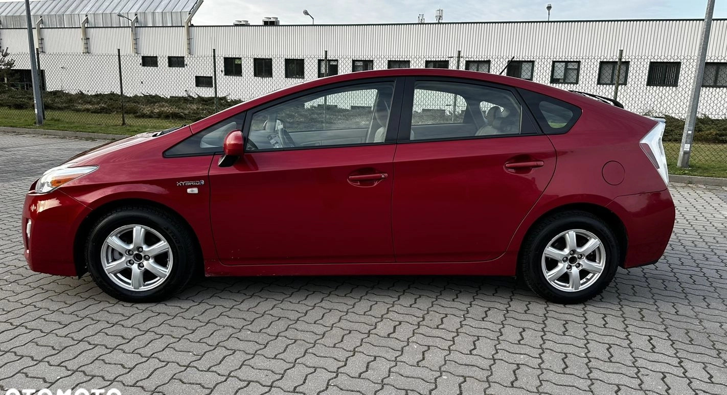Toyota Prius cena 37770 przebieg: 224881, rok produkcji 2010 z Piaseczno małe 562